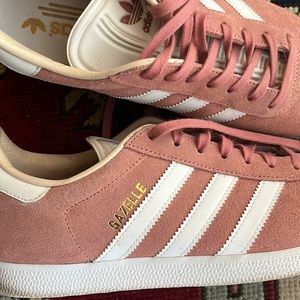 Adidas gazelle muted pink - euro 42